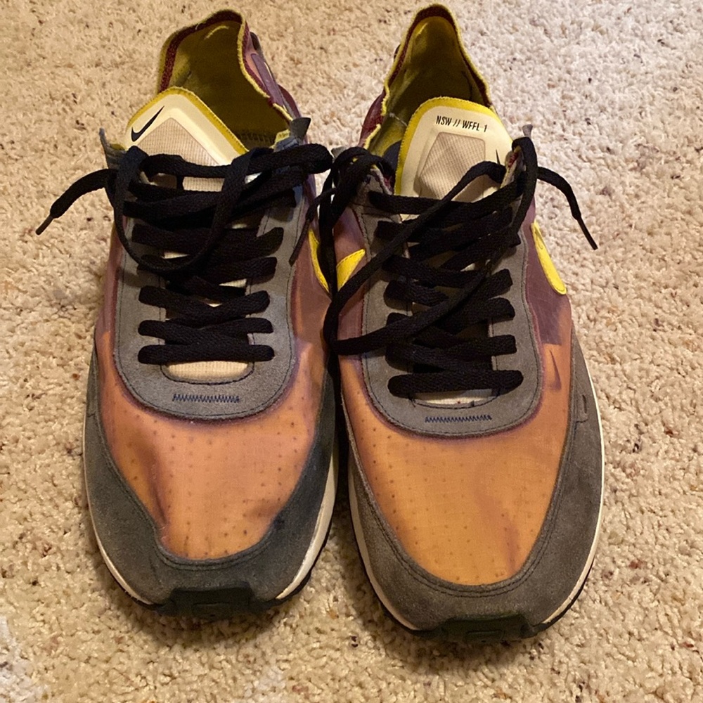 Nike waffle one